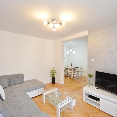 Unico Apartman โกตอร์ ภายนอก รูปภาพ