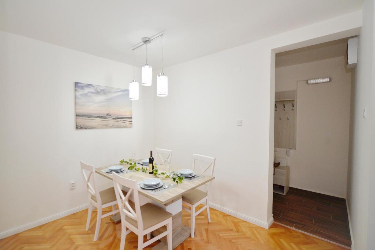 Unico Apartman โกตอร์ ภายนอก รูปภาพ