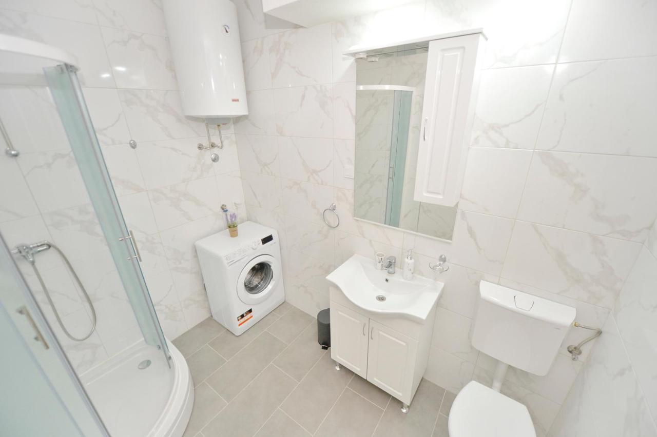 Unico Apartman โกตอร์ ภายนอก รูปภาพ