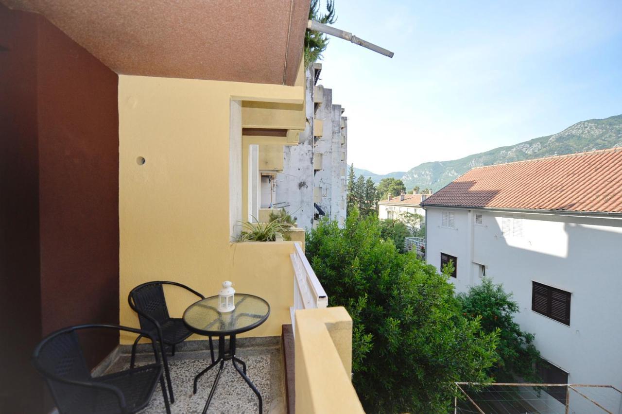 Unico Apartman โกตอร์ ภายนอก รูปภาพ
