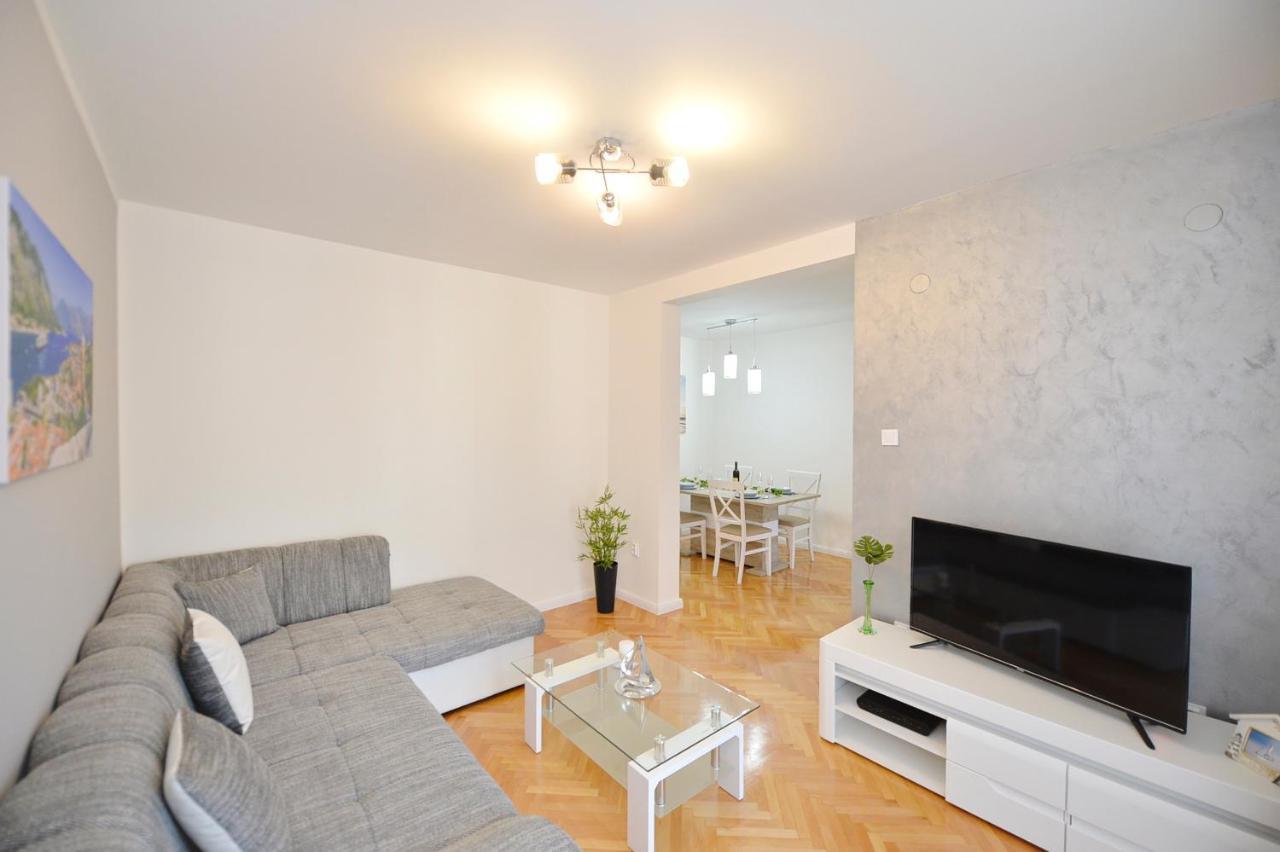 Unico Apartman โกตอร์ ภายนอก รูปภาพ